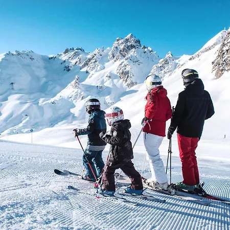 Appartement Confortable 2 Pièces, Skis Aux Pieds, Proche Commerces - Fr-1-182a-26 *